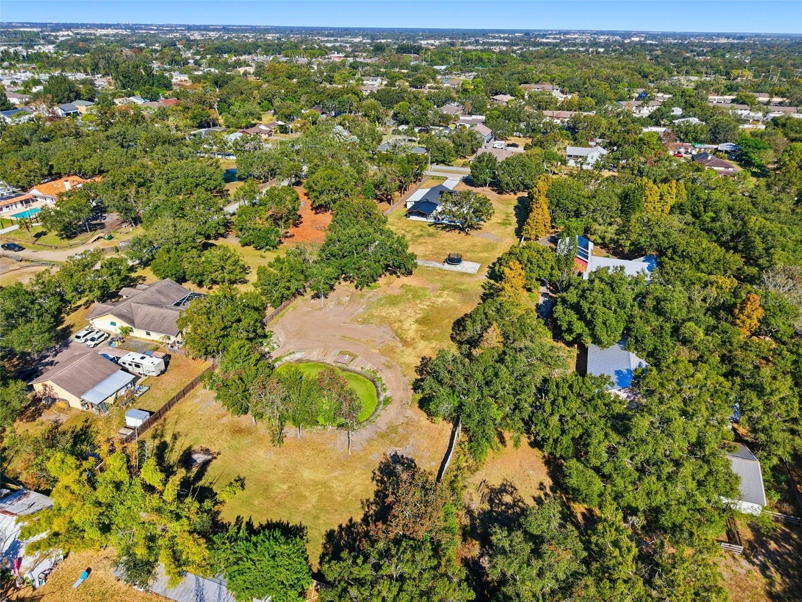 Listing photo id 65 for 6370 90th Avenue