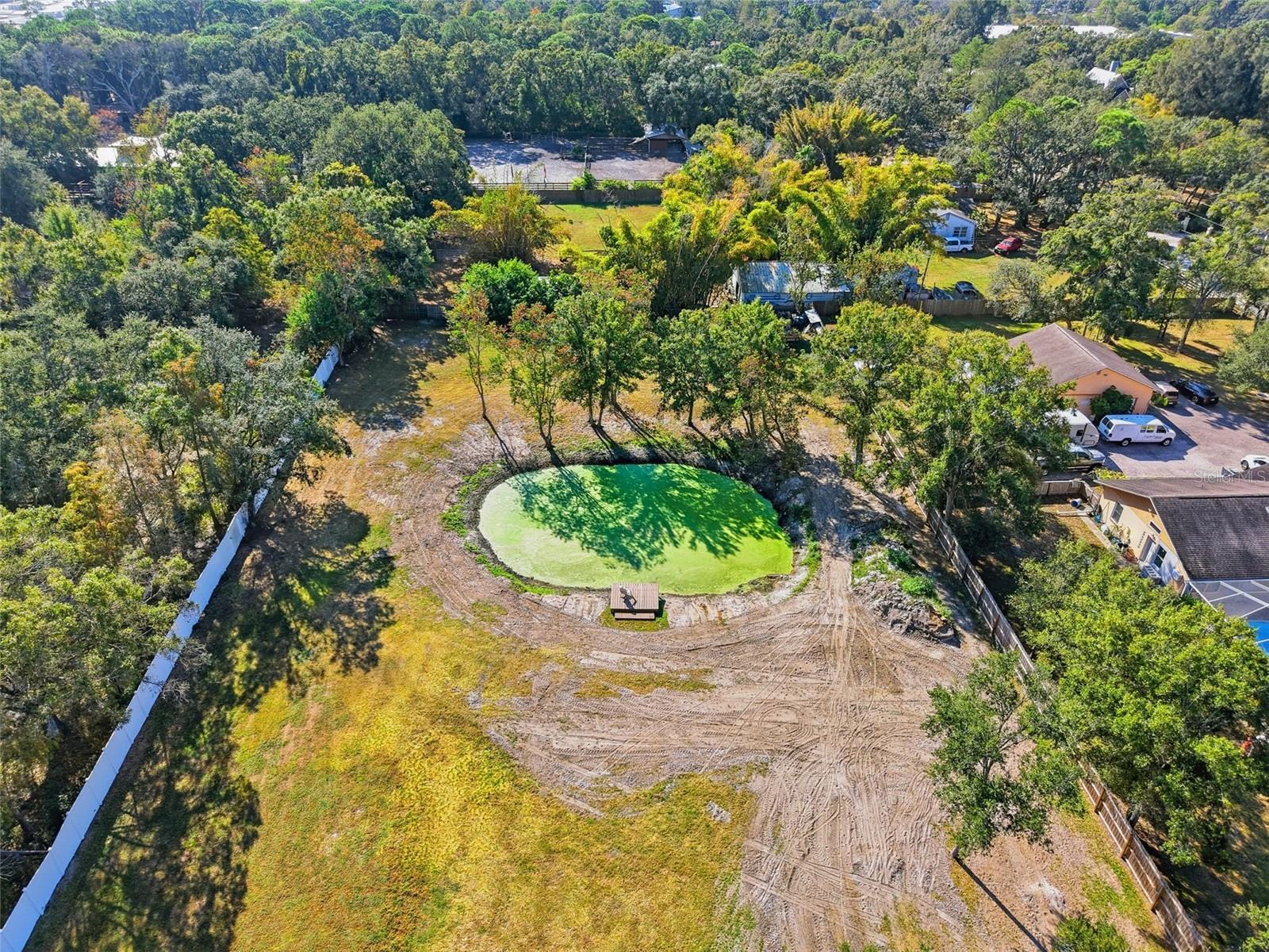 Listing photo id 68 for 6370 90th Avenue