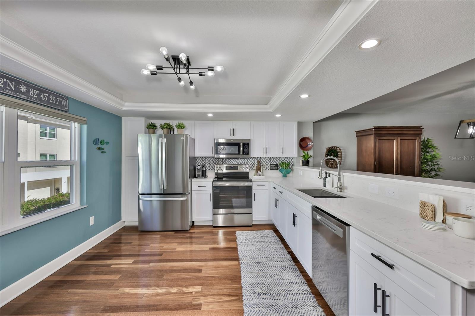 Image 11 of 42 For 1117 Pinellas Bayway S 305