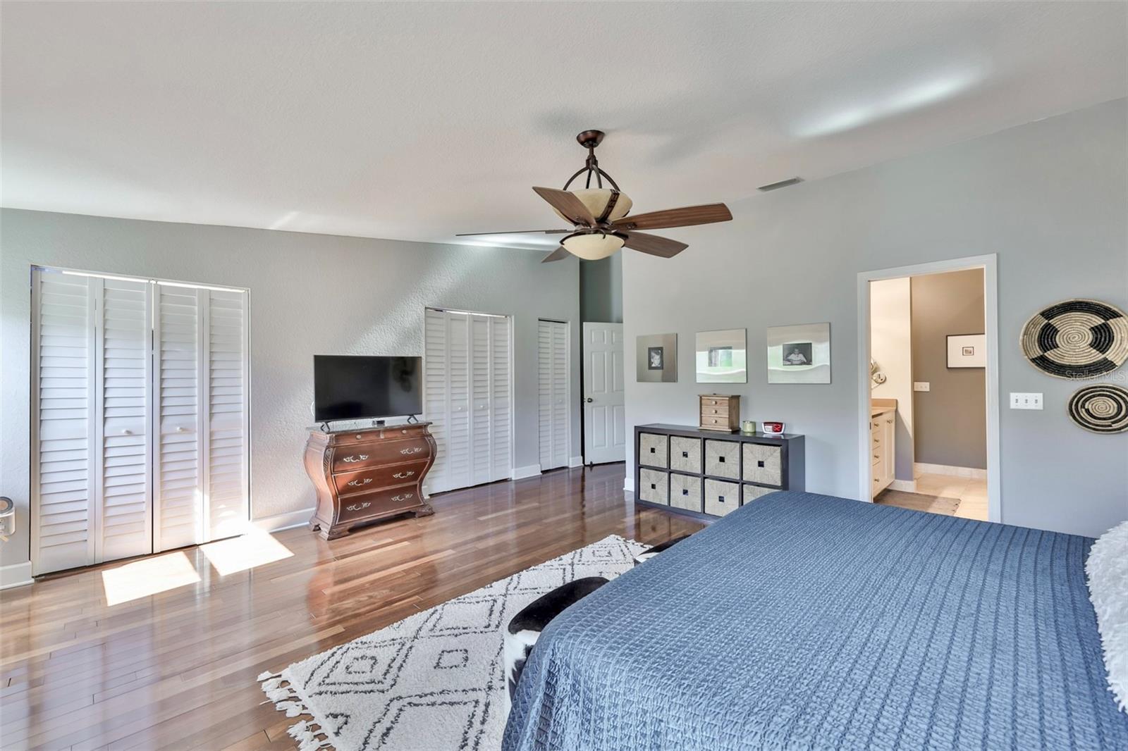 Image 17 of 42 For 1117 Pinellas Bayway S 305