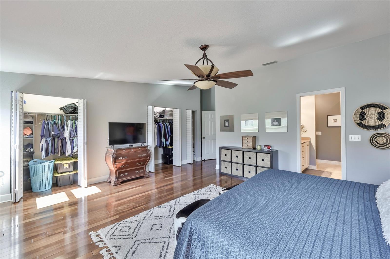 Image 18 of 42 For 1117 Pinellas Bayway S 305