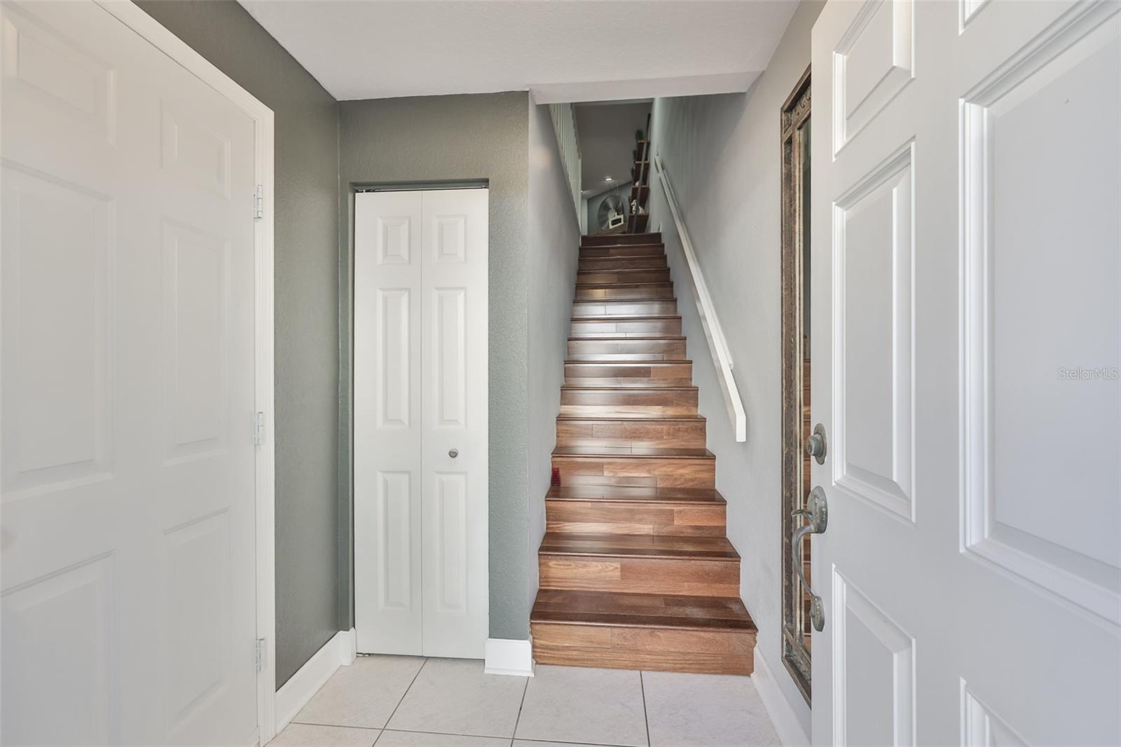 Image 28 of 42 For 1117 Pinellas Bayway S 305