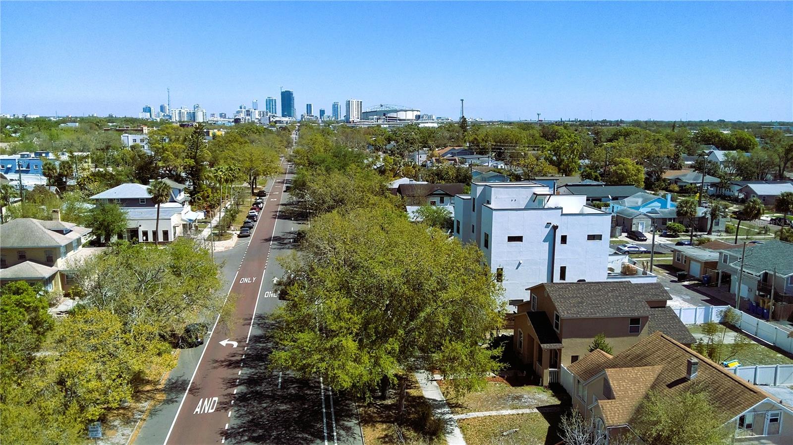 Image 6 of 11 For 2742 1st Avenue S