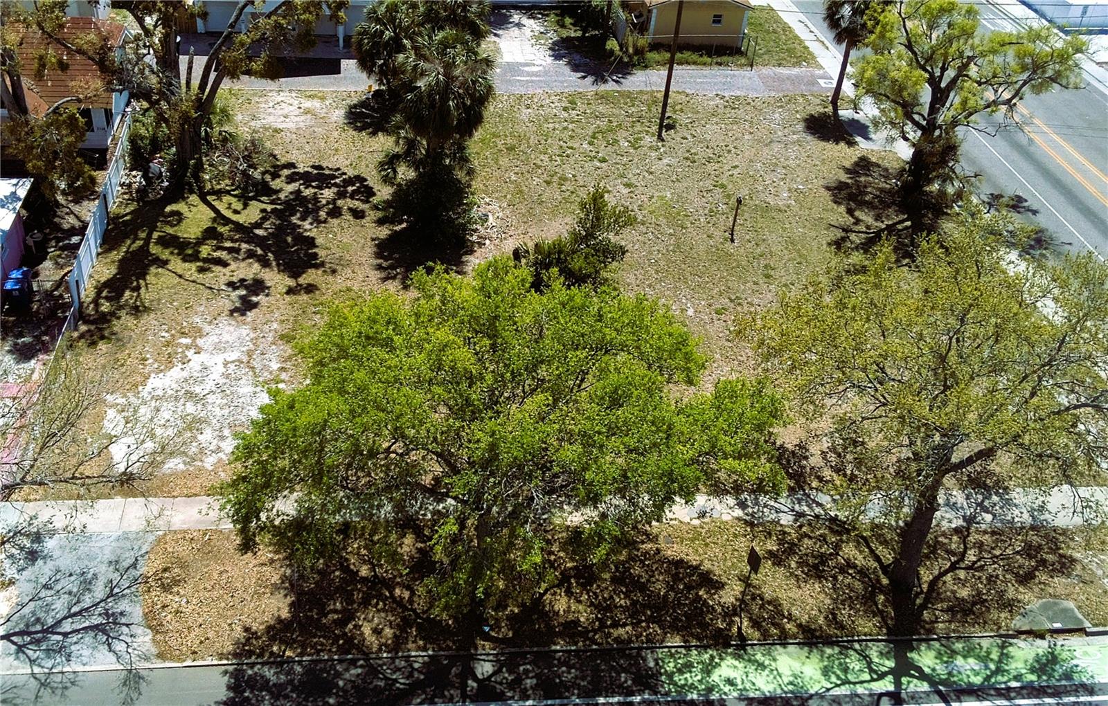 Image 8 of 11 For 2742 1st Avenue S