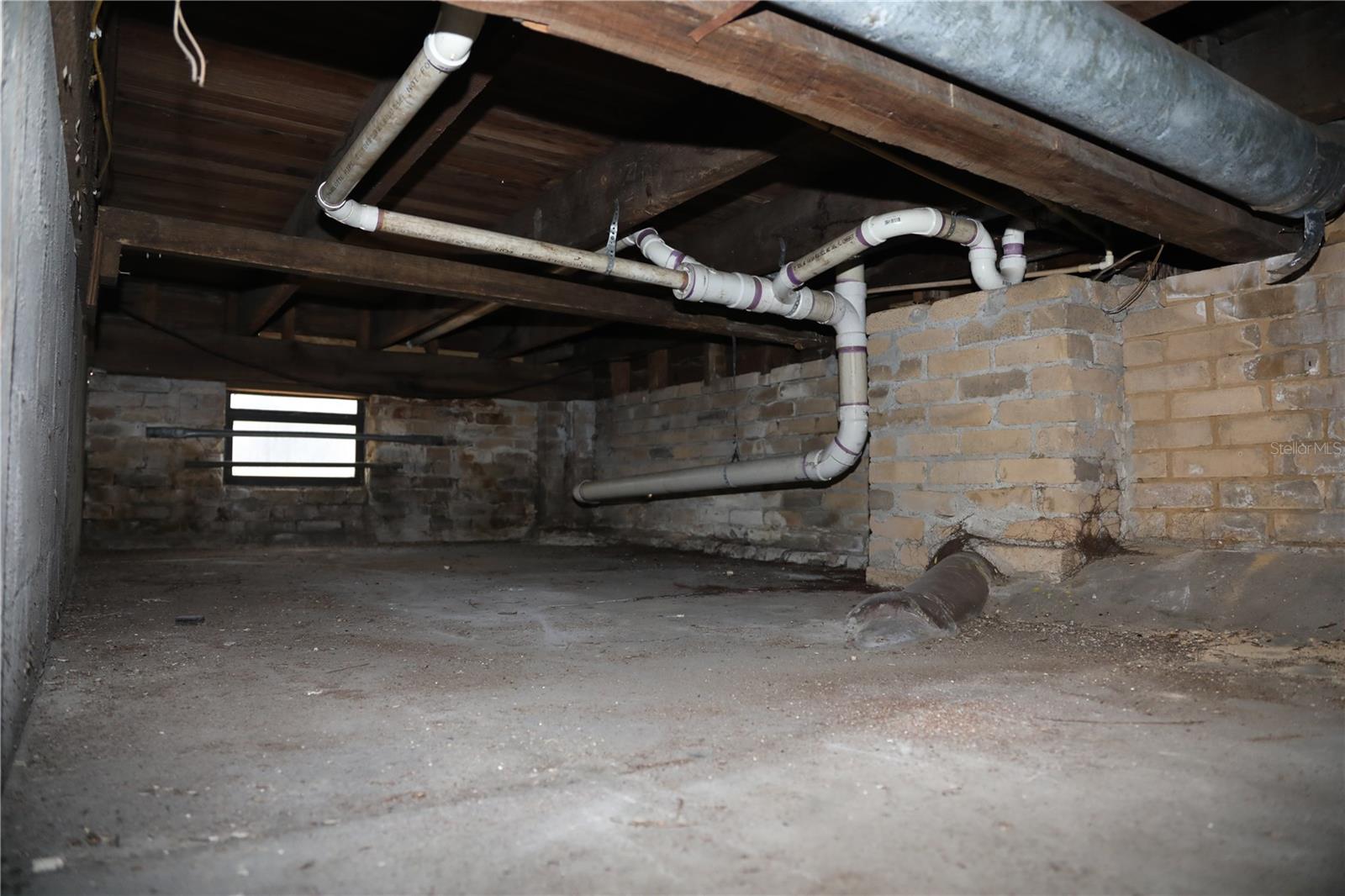 Listing photo id 6 for 8410 Mitchell Avenue