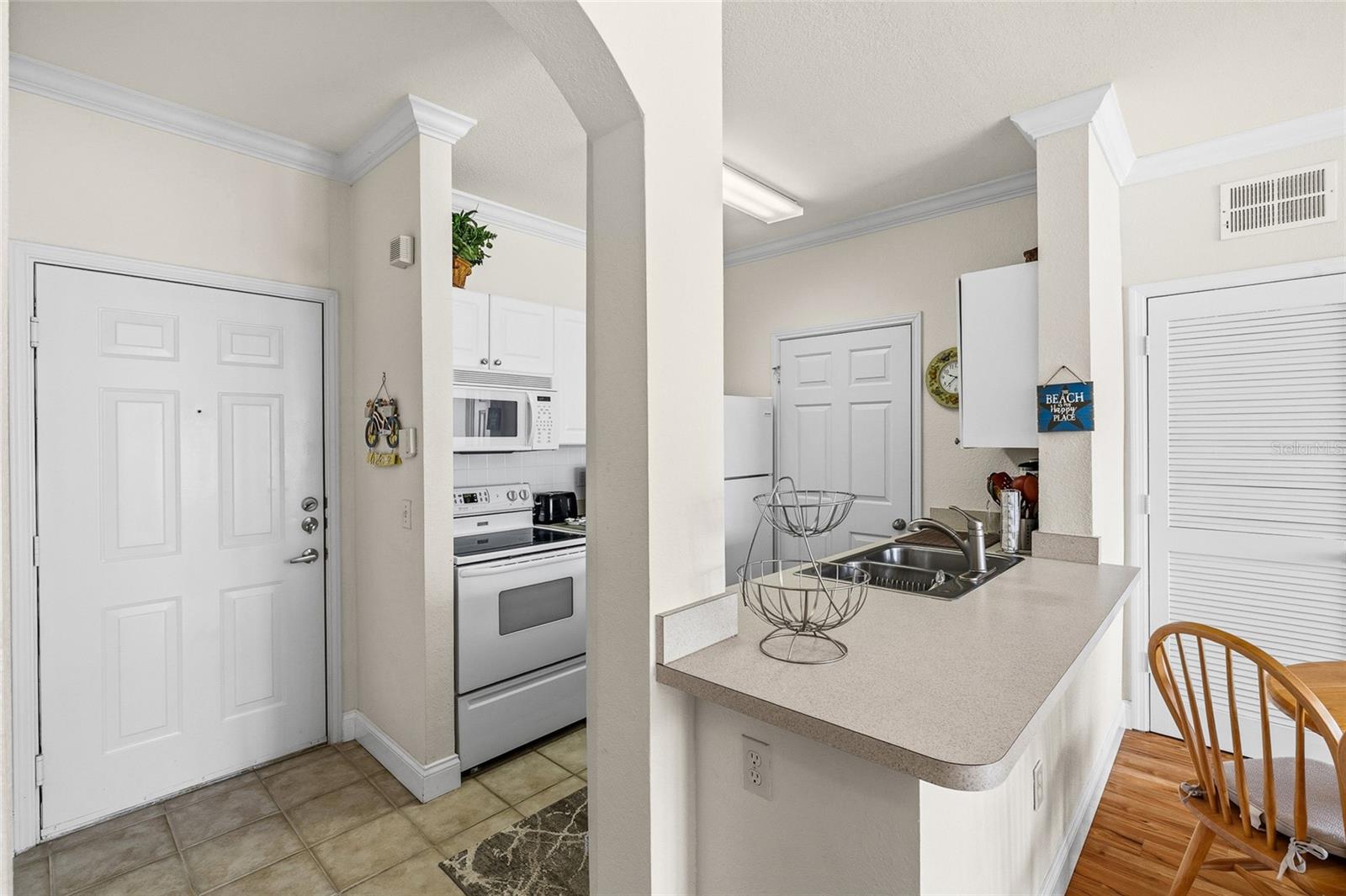 Image 3 of 34 For 1216 Missouri Avenue 203