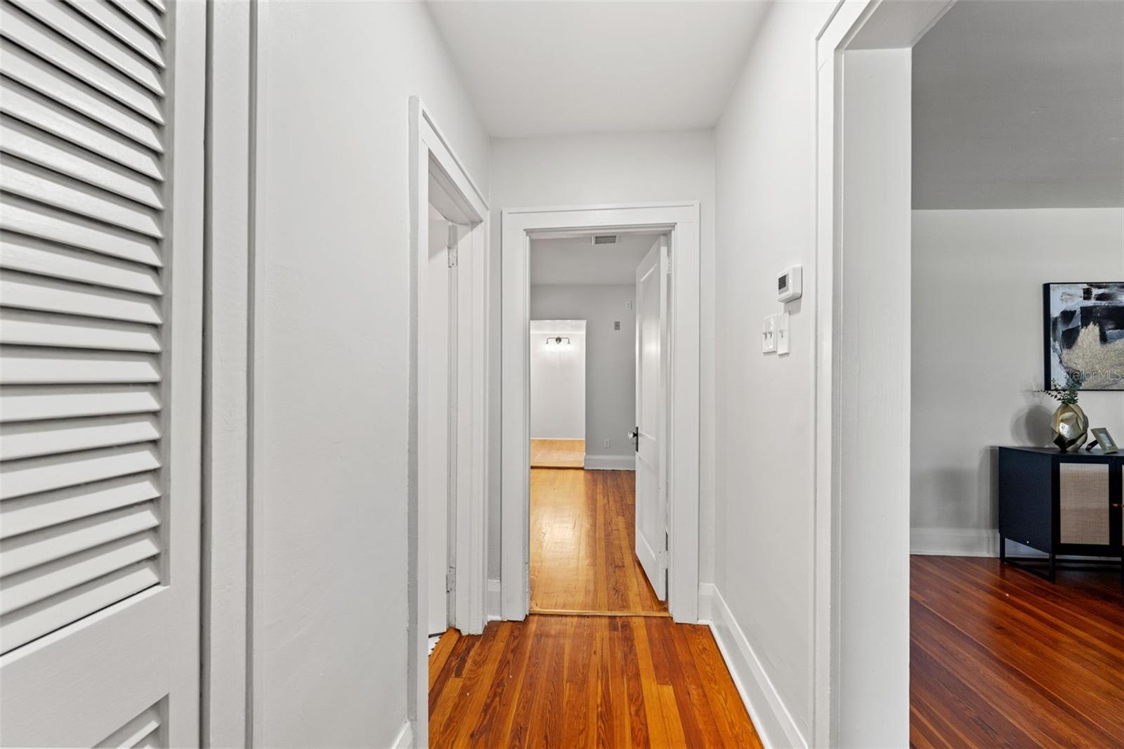 Image 12 of 54 For 407 Paris Street