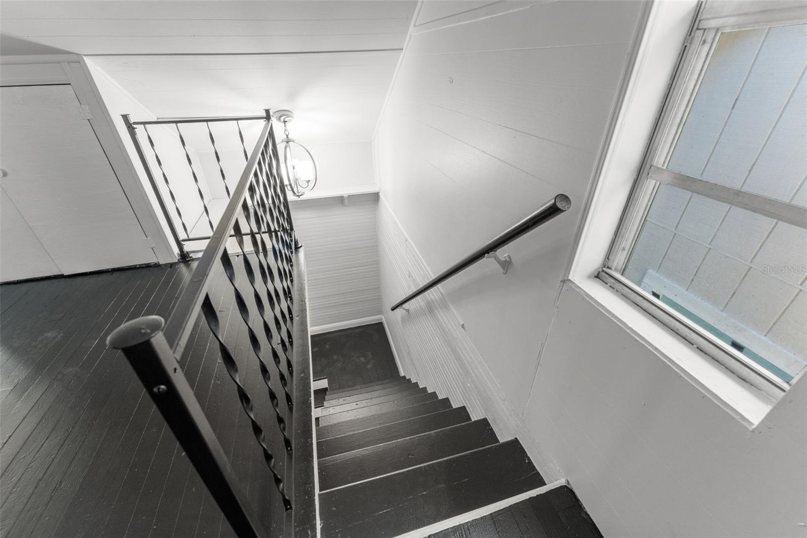 Image 47 of 54 For 407 Paris Street