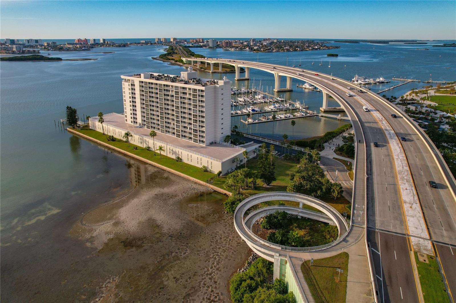 Image 12 of 74 For 100 Pierce Street 1202