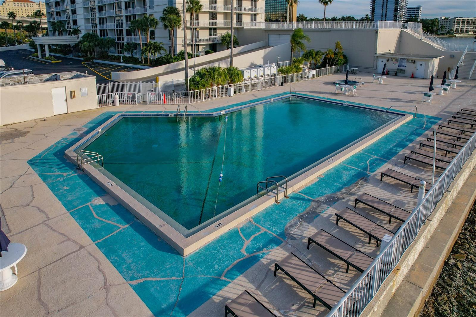 Image 15 of 74 For 100 Pierce Street 1202