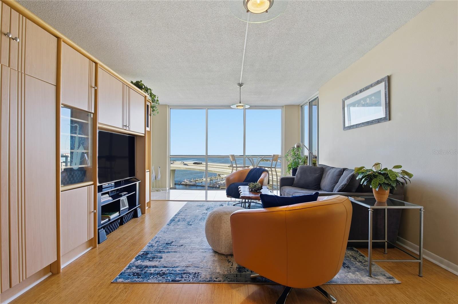 Image 22 of 74 For 100 Pierce Street 1202