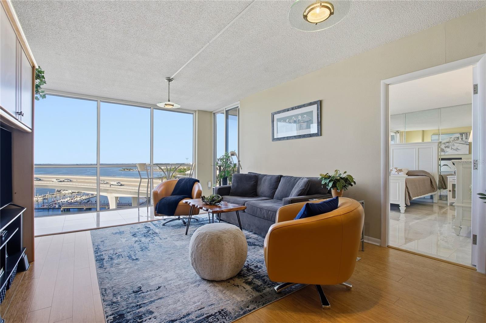 Image 23 of 74 For 100 Pierce Street 1202