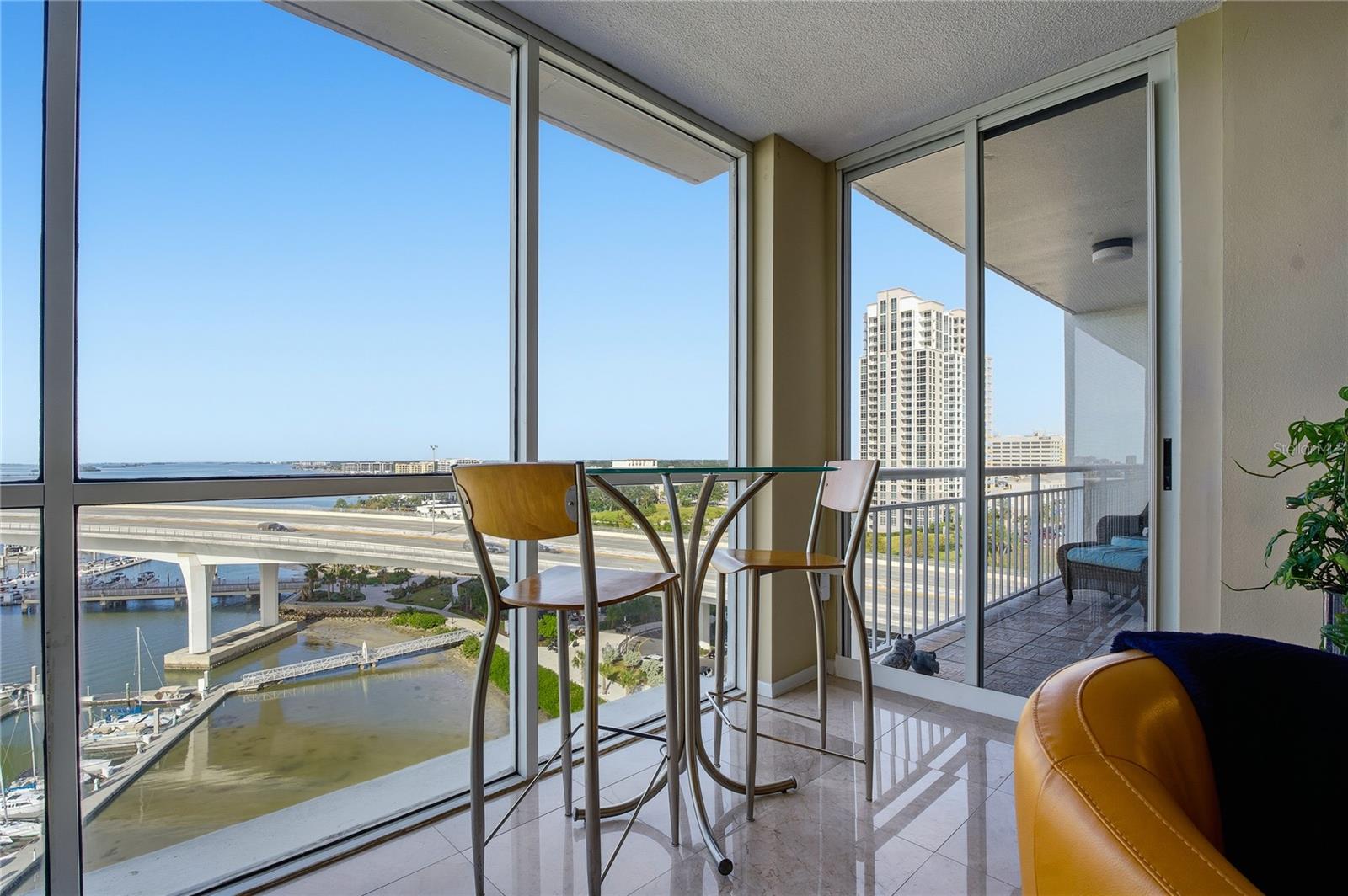 Image 26 of 74 For 100 Pierce Street 1202