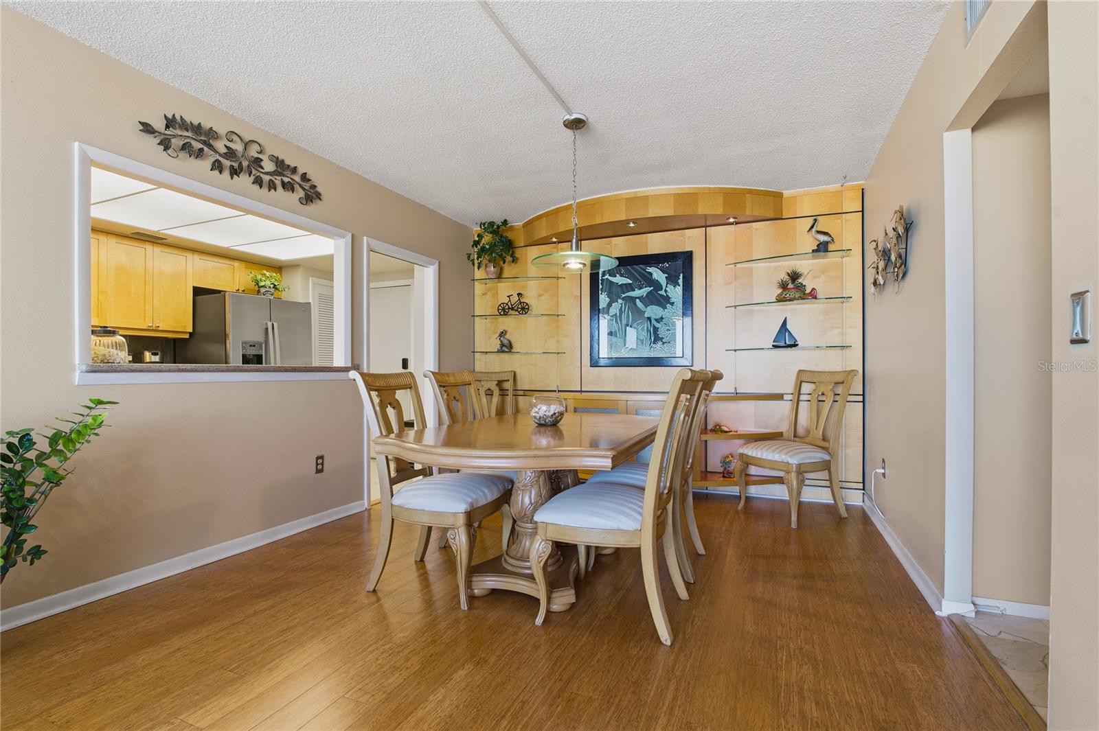 Image 27 of 74 For 100 Pierce Street 1202