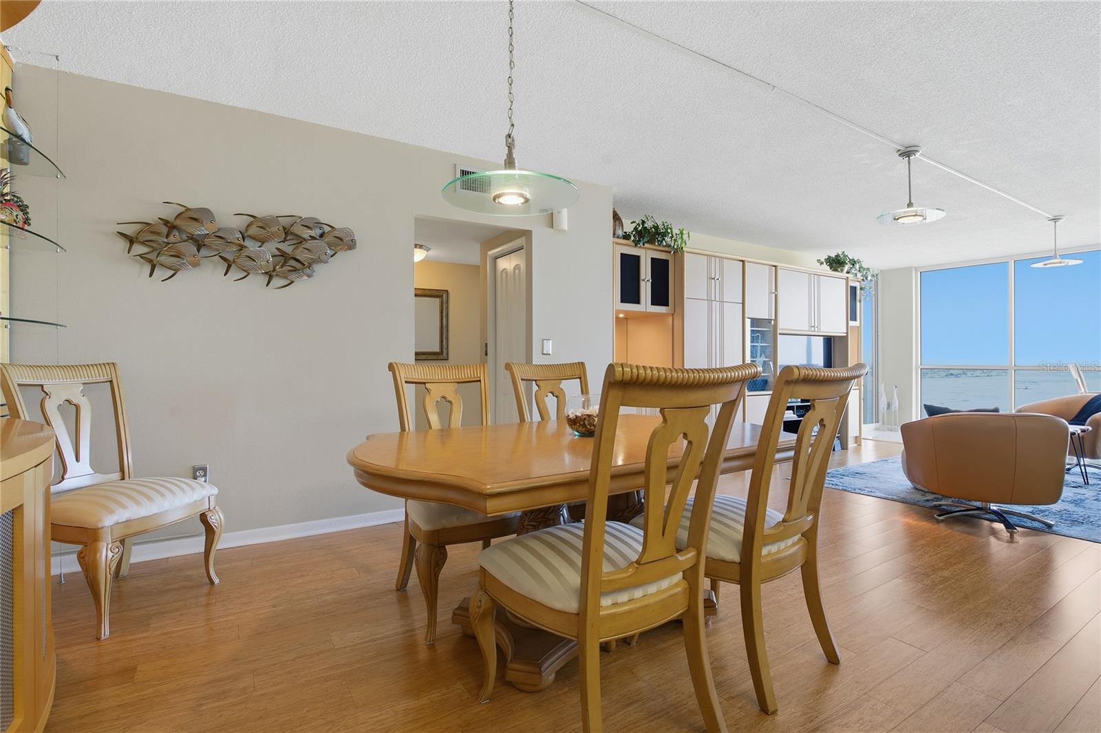 Image 30 of 74 For 100 Pierce Street 1202