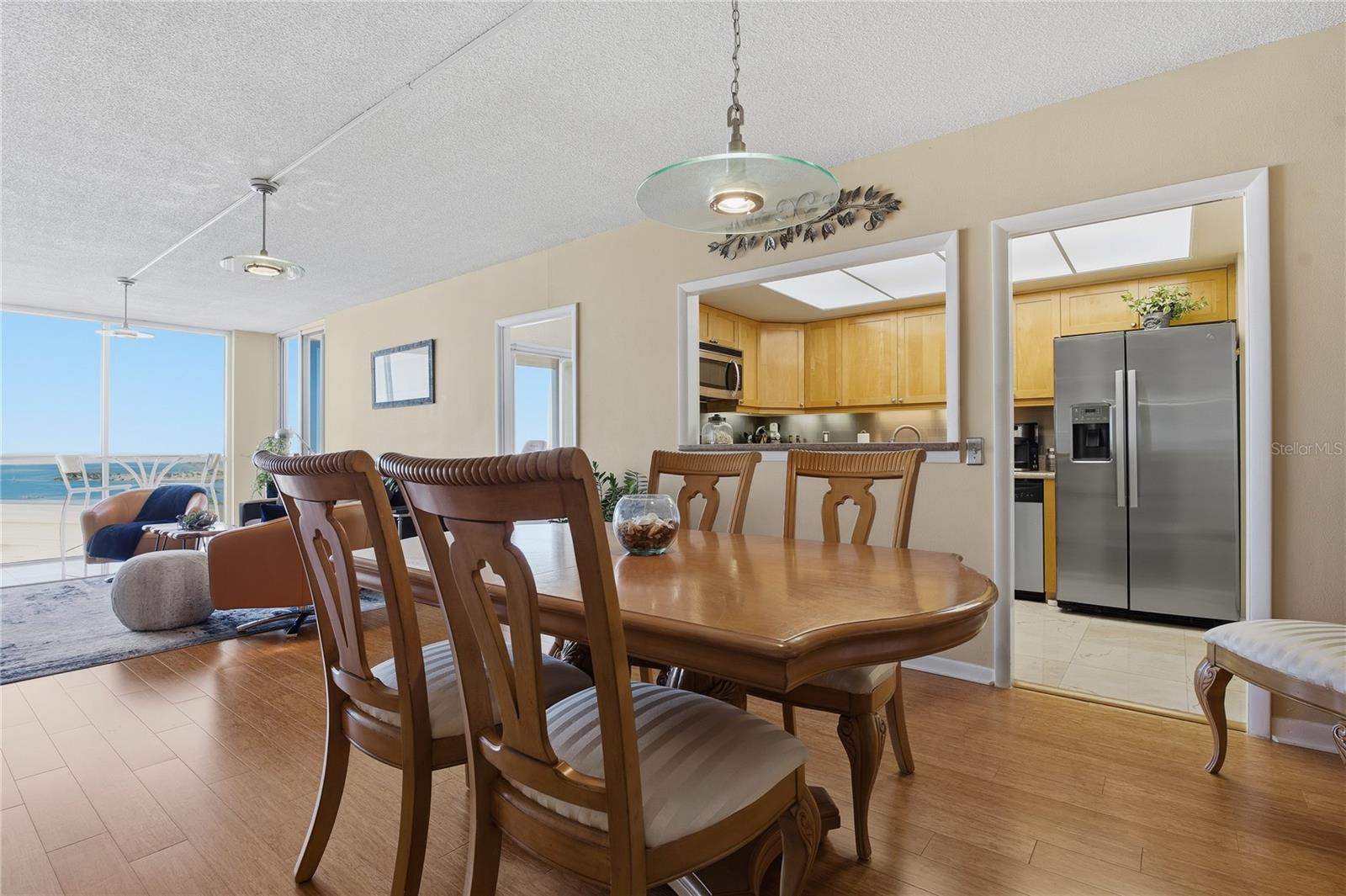 Image 31 of 74 For 100 Pierce Street 1202