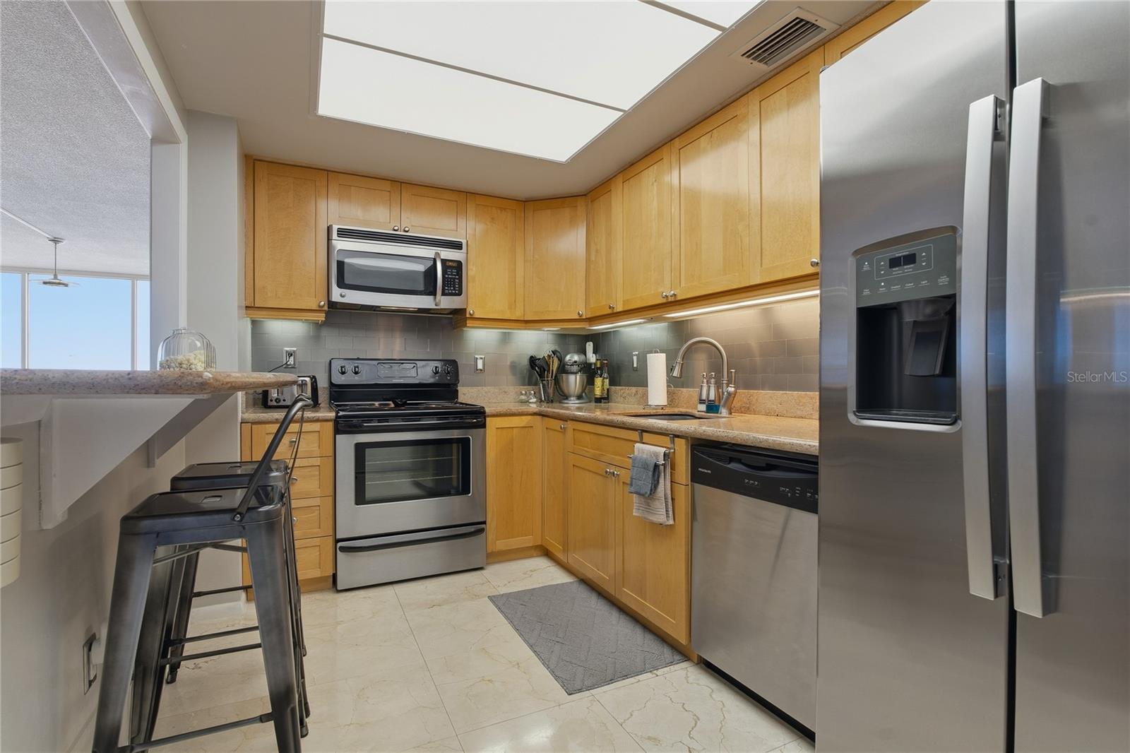 Image 32 of 74 For 100 Pierce Street 1202