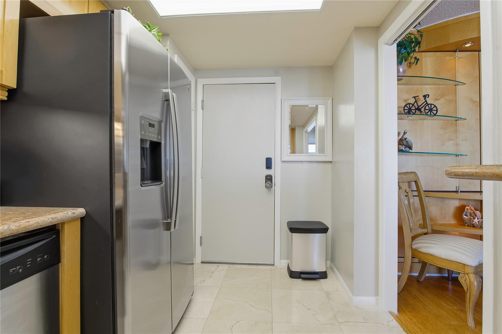 Image 35 of 74 For 100 Pierce Street 1202