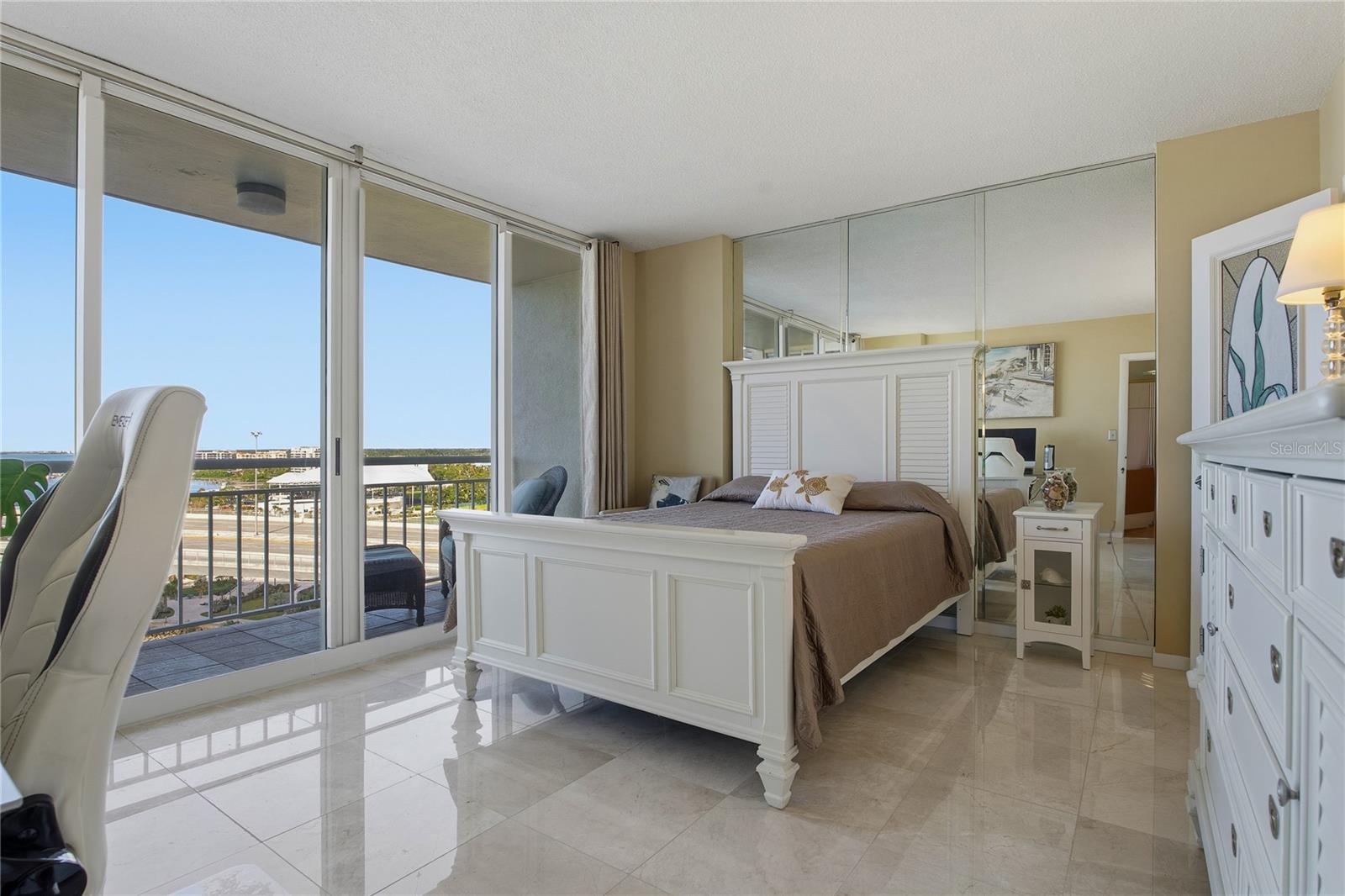 Image 36 of 74 For 100 Pierce Street 1202