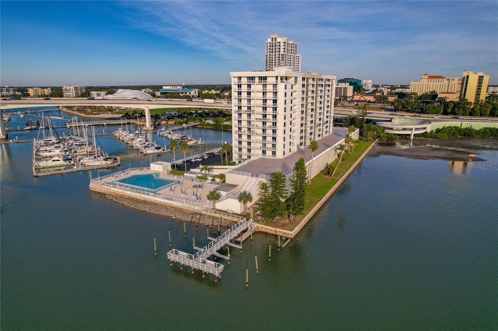 Image 4 of 74 For 100 Pierce Street 1202