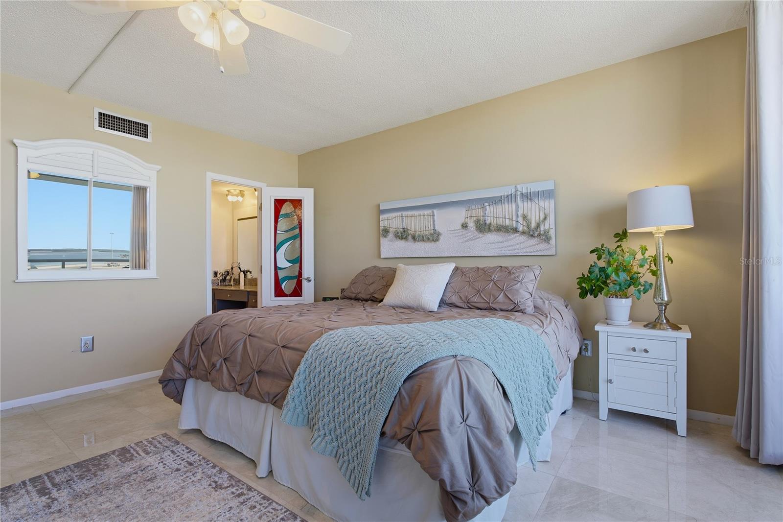 Image 47 of 74 For 100 Pierce Street 1202