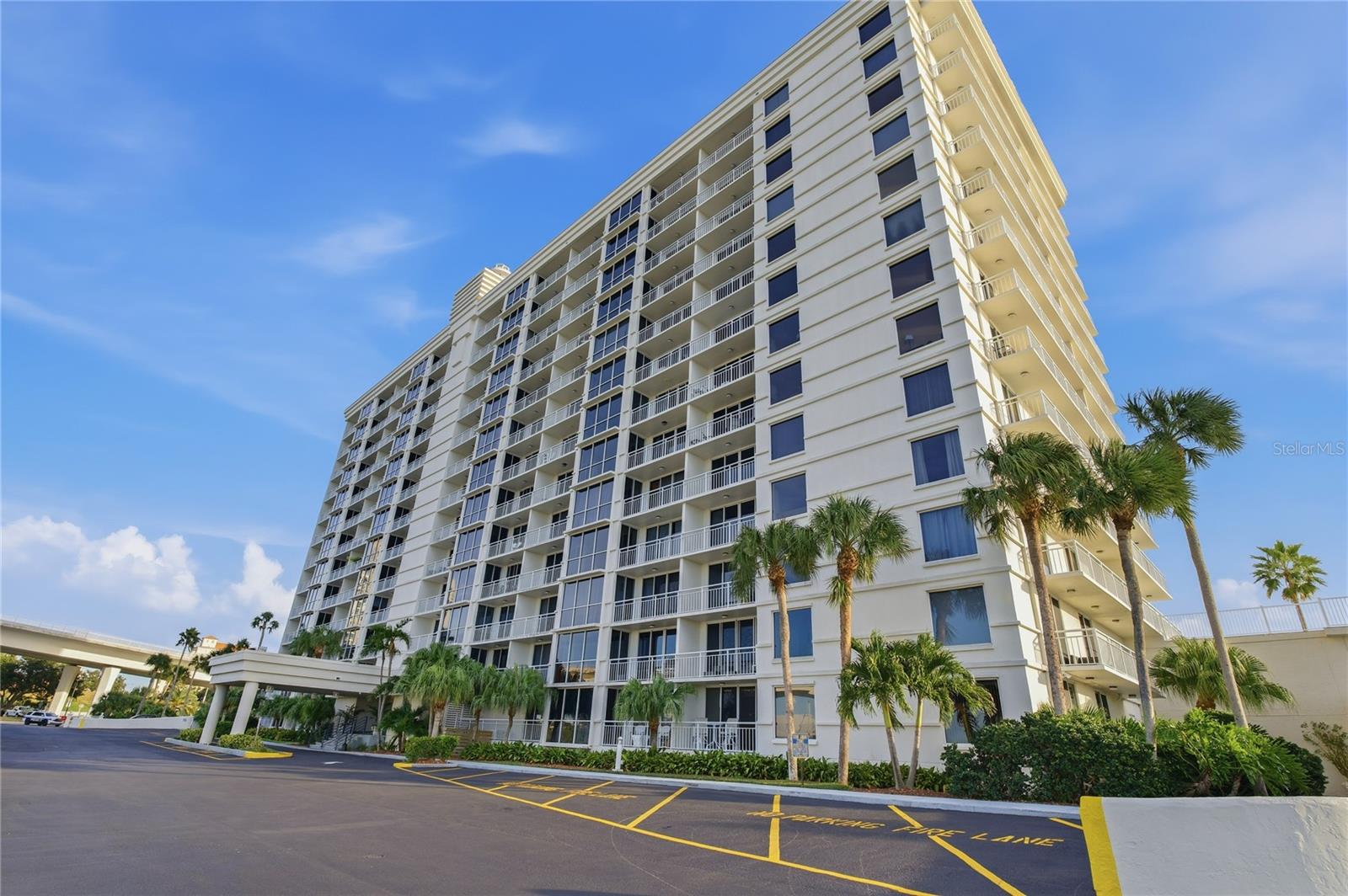 Image 5 of 74 For 100 Pierce Street 1202