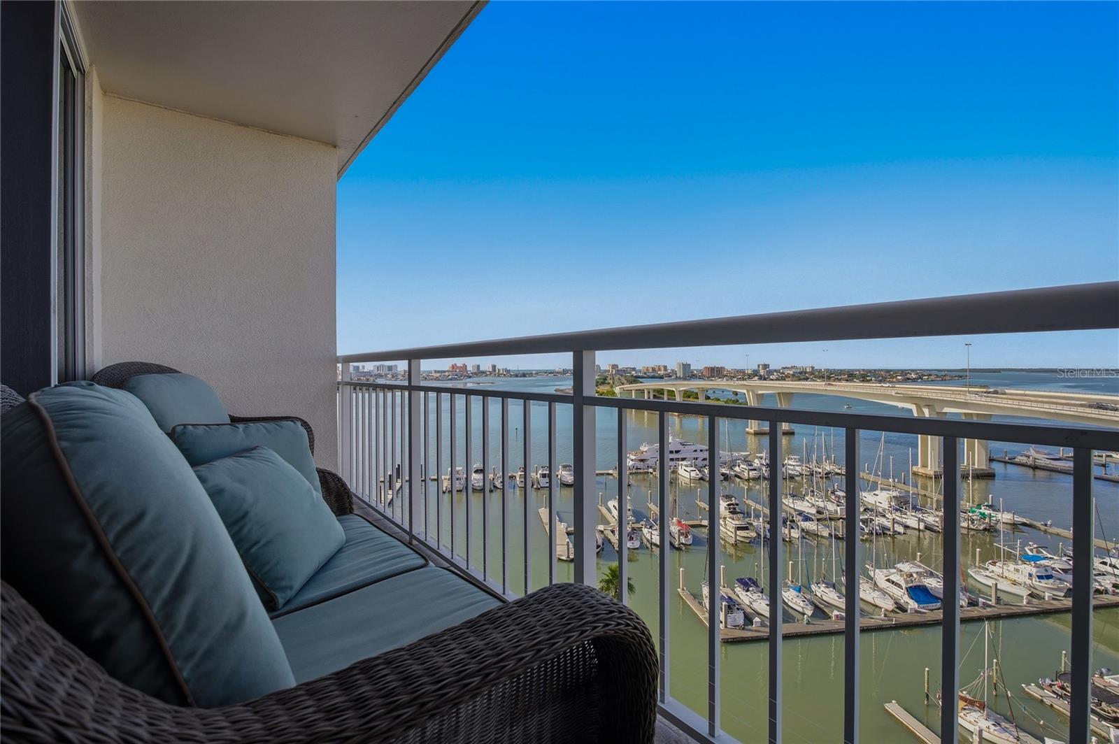 Image 54 of 74 For 100 Pierce Street 1202