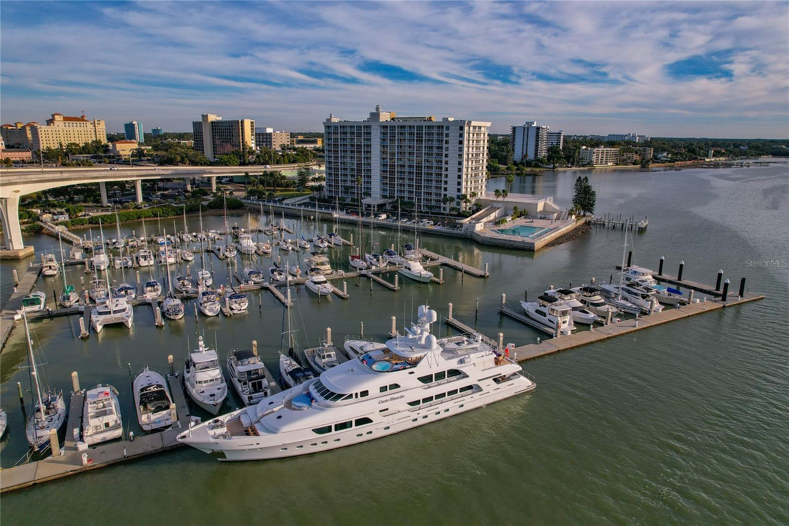 Image 7 of 74 For 100 Pierce Street 1202