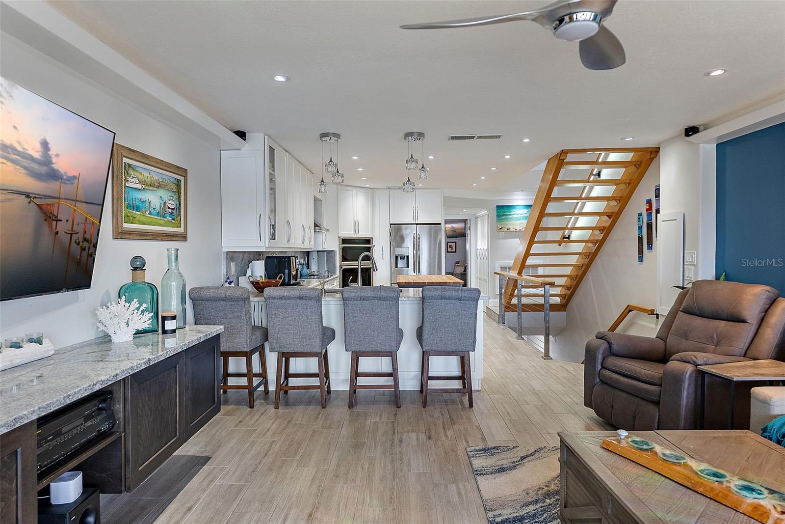 Image 18 of 42 For 380 Pinellas Bayway S.  E