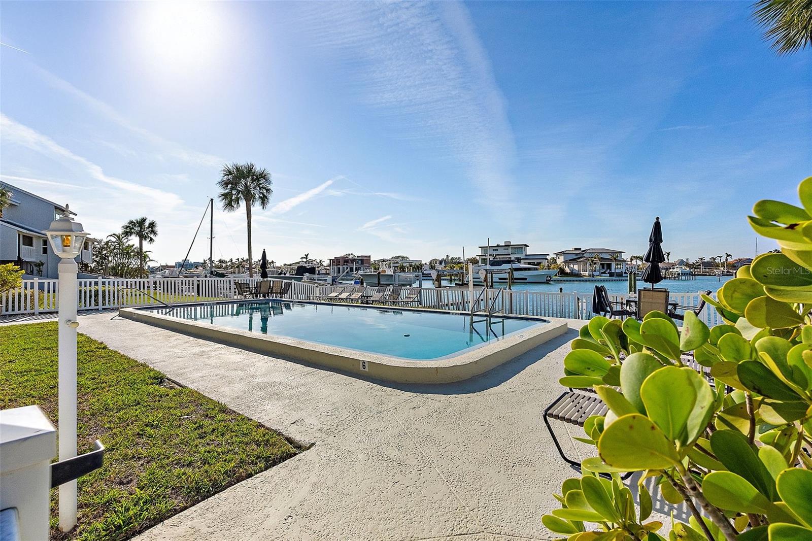 Image 41 of 42 For 380 Pinellas Bayway S.  E