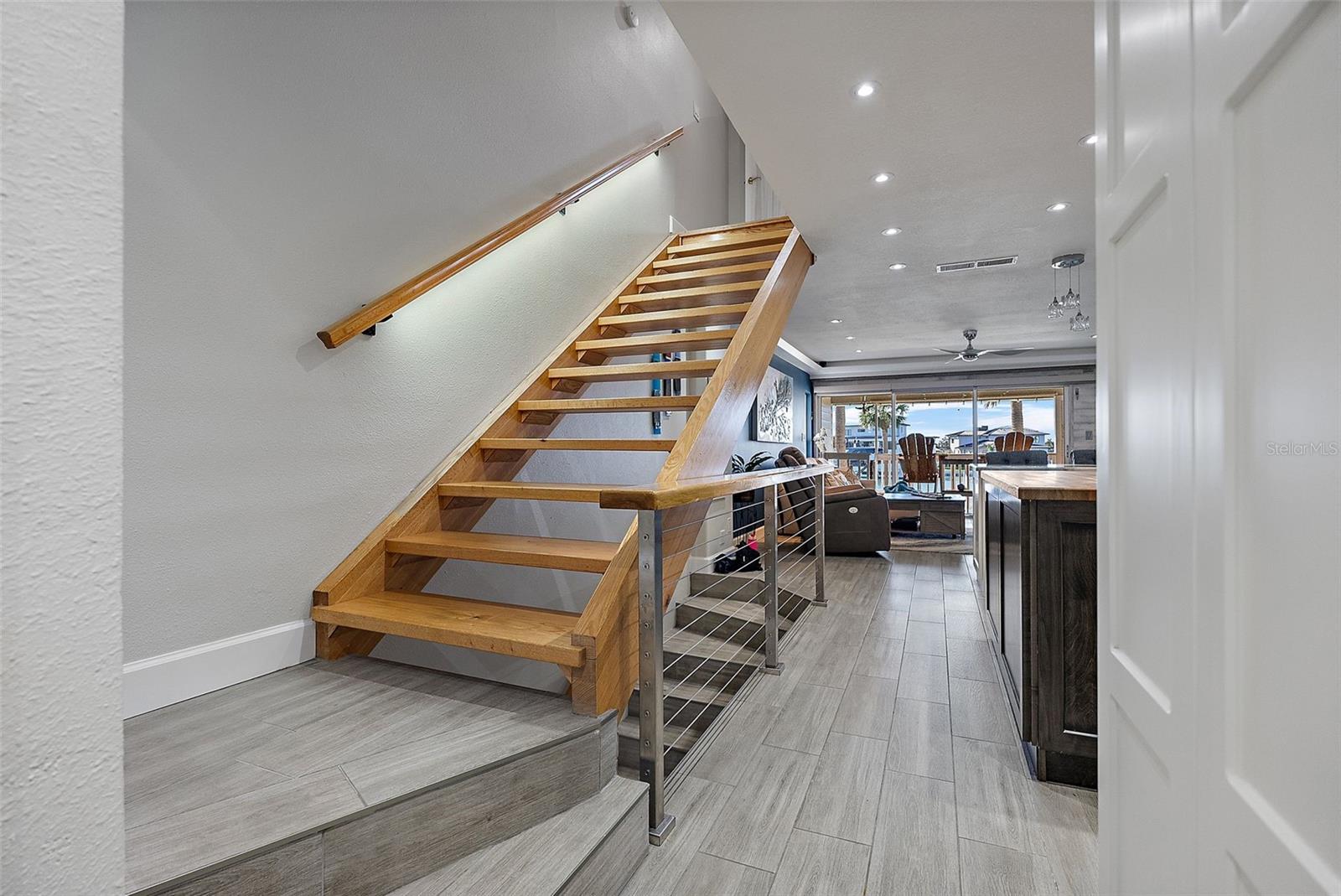 Image 5 of 42 For 380 Pinellas Bayway S.  E