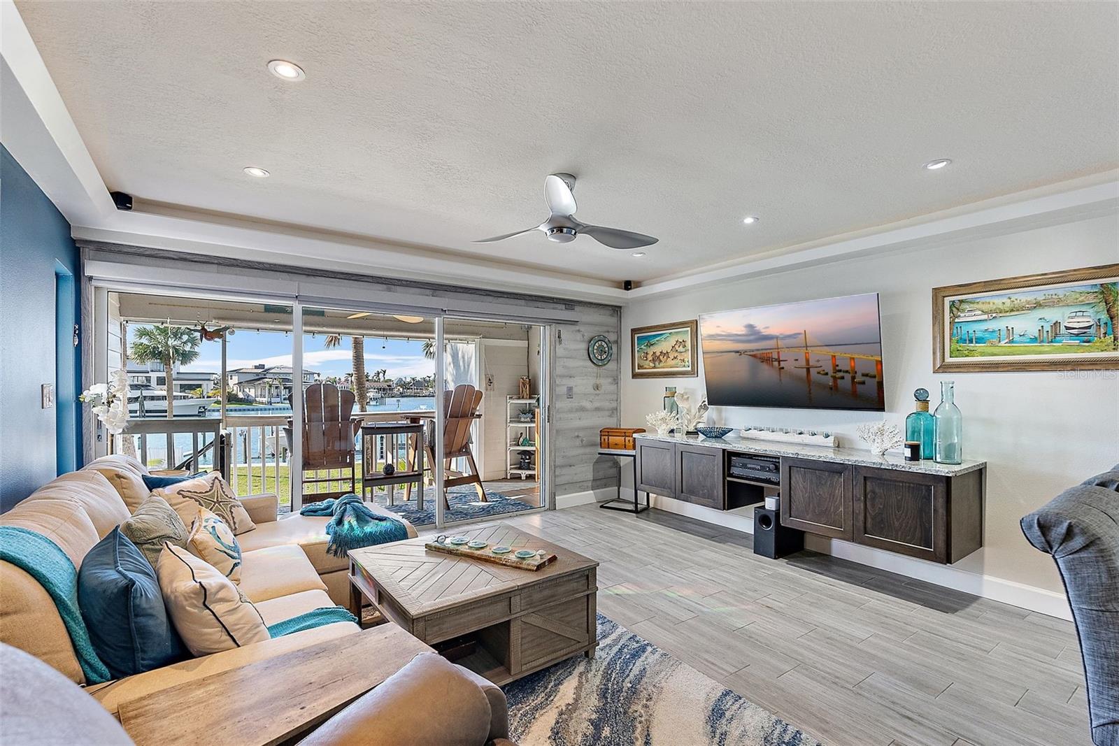 Image 7 of 42 For 380 Pinellas Bayway S.  E