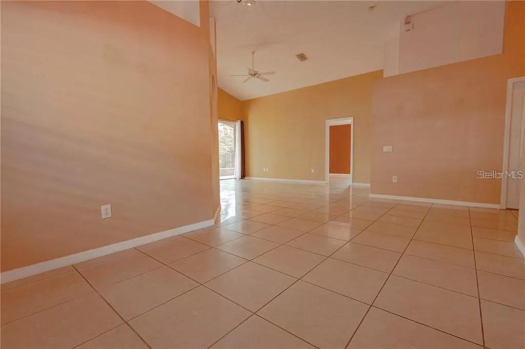 Image 11 of 41 For 3904 Ixora Court