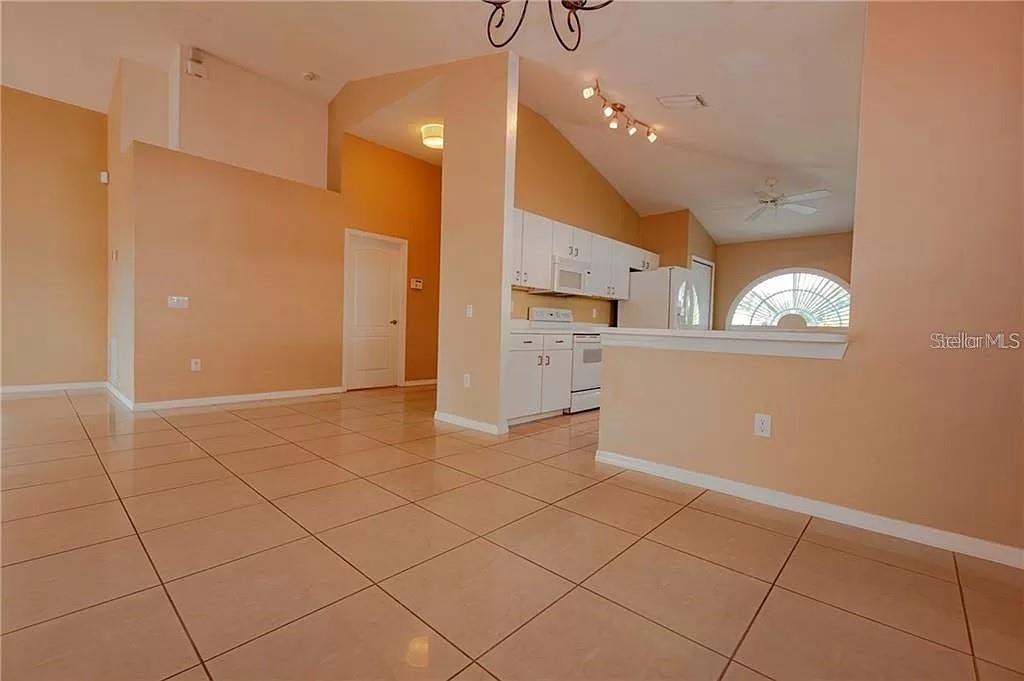 Image 12 of 41 For 3904 Ixora Court