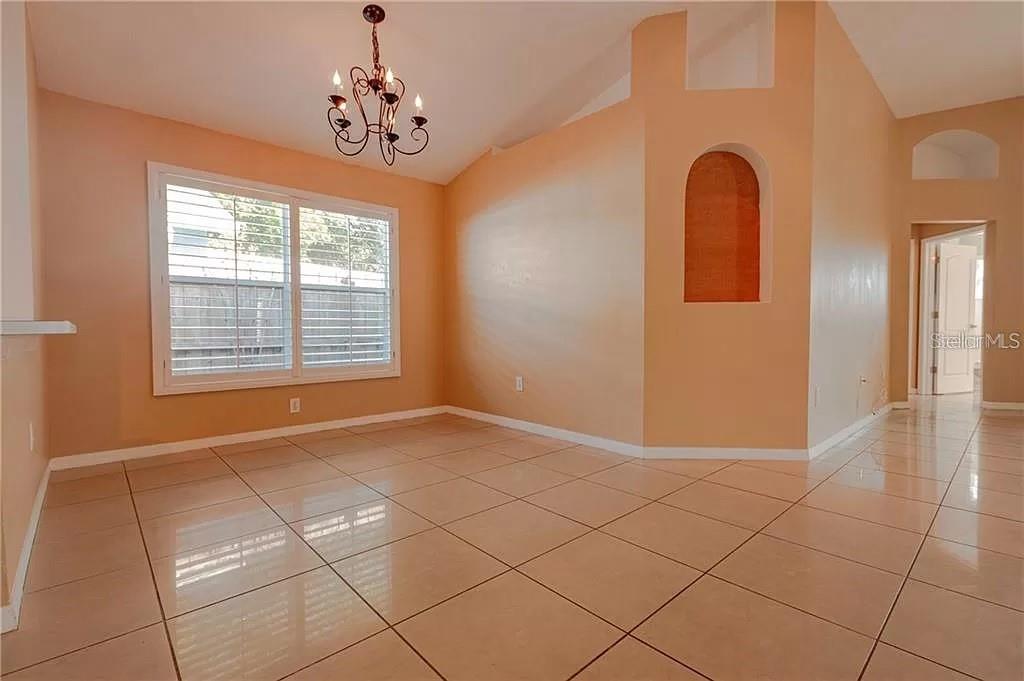 Image 13 of 41 For 3904 Ixora Court