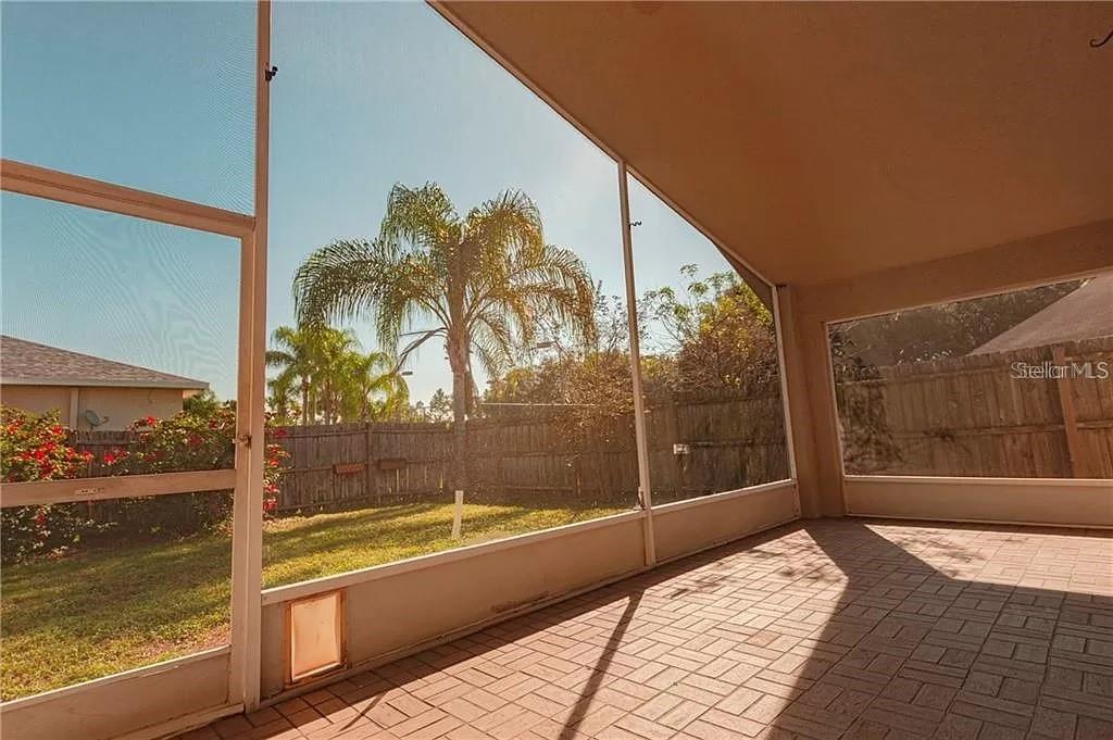 Image 34 of 41 For 3904 Ixora Court