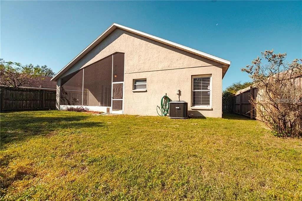 Image 36 of 41 For 3904 Ixora Court