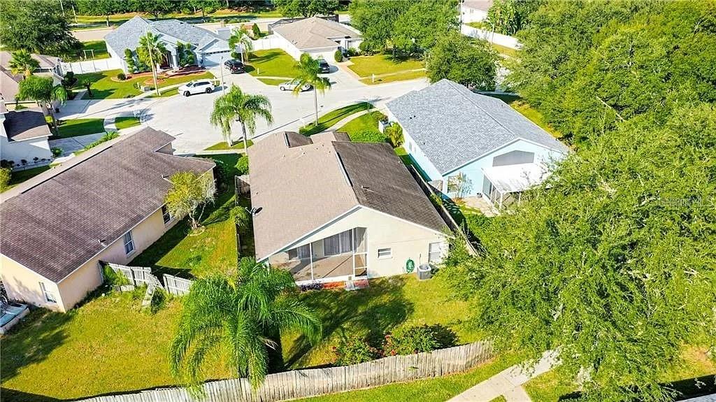 Image 37 of 41 For 3904 Ixora Court