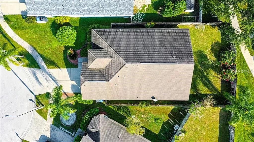 Image 38 of 41 For 3904 Ixora Court