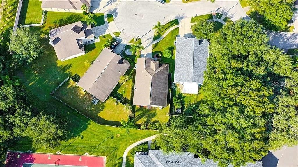 Image 39 of 41 For 3904 Ixora Court