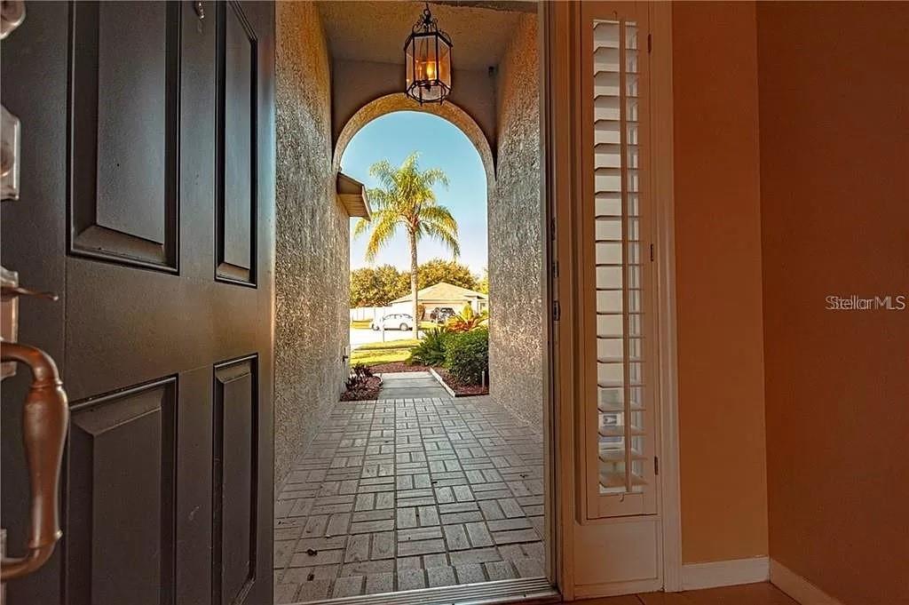 Image 9 of 41 For 3904 Ixora Court