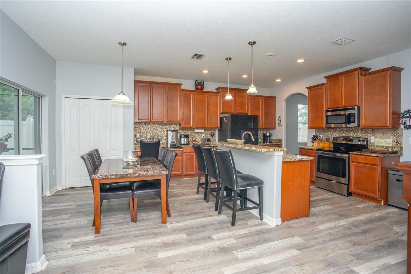 Image 16 of 47 For 10924 Rainbow Pyrite Drive