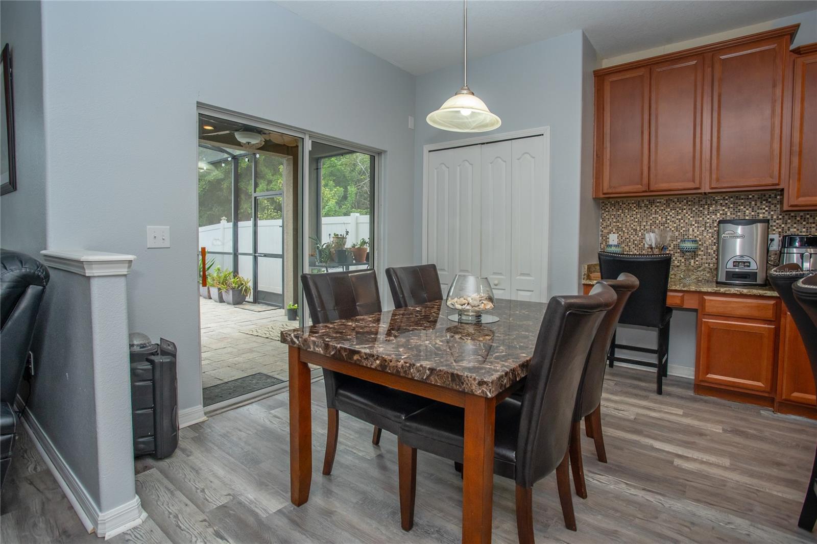 Image 17 of 47 For 10924 Rainbow Pyrite Drive