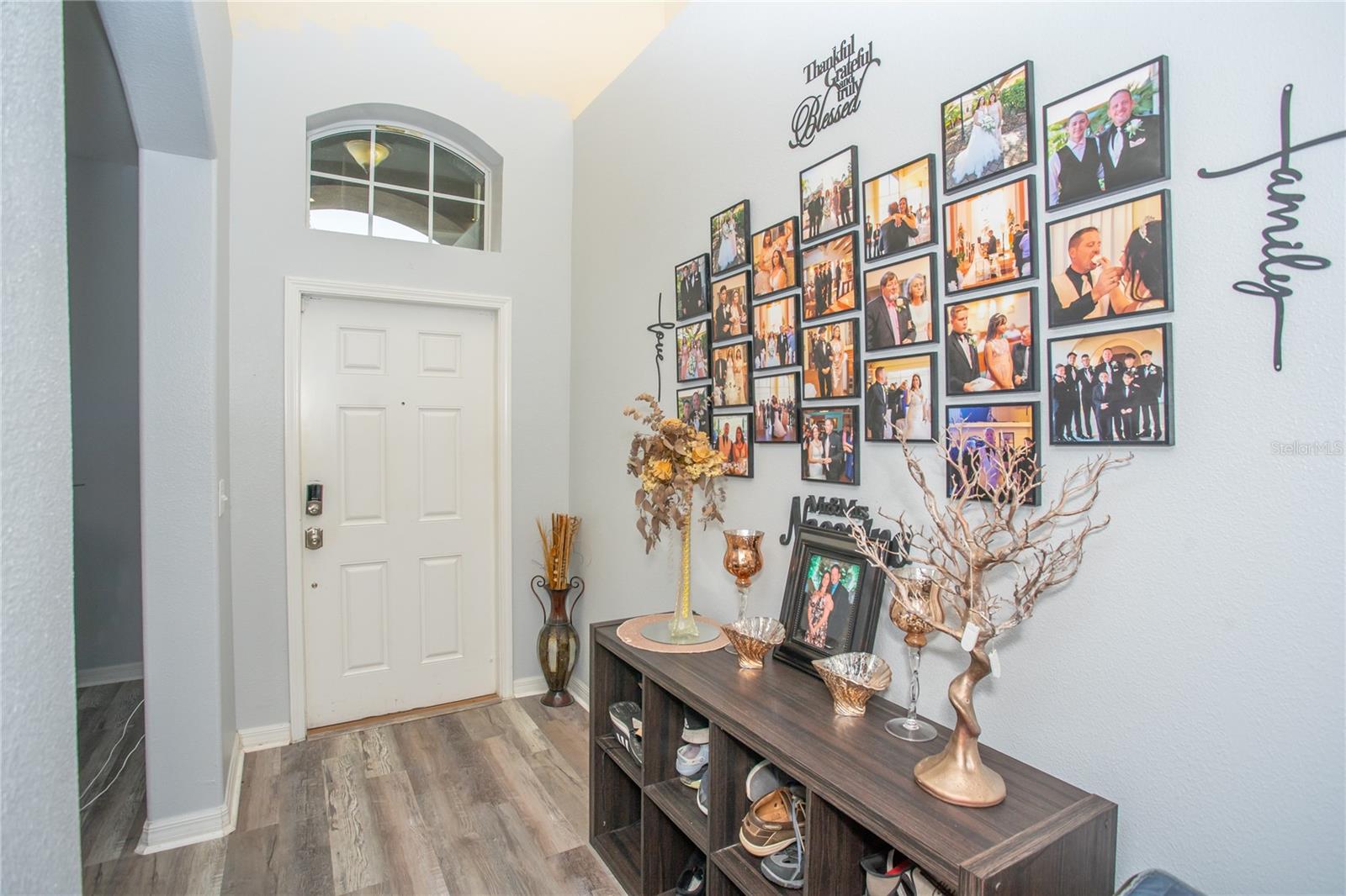 Image 6 of 47 For 10924 Rainbow Pyrite Drive