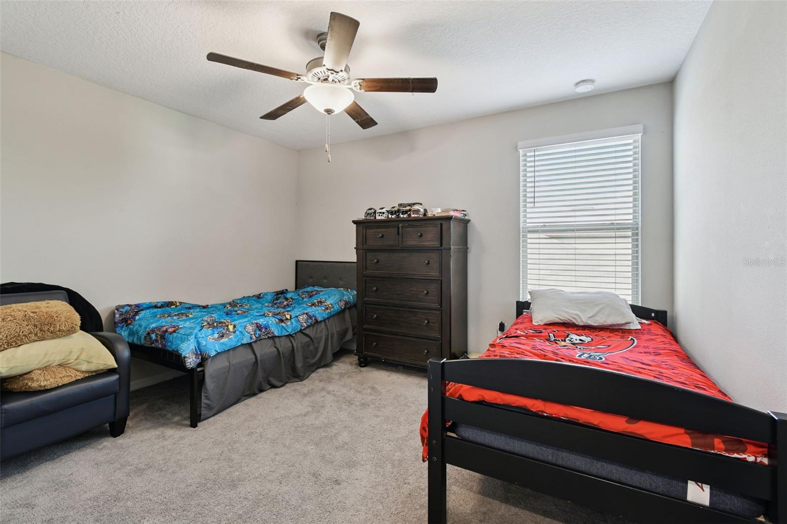 Image 31 of 74 For 13009 Meadow Pond Place