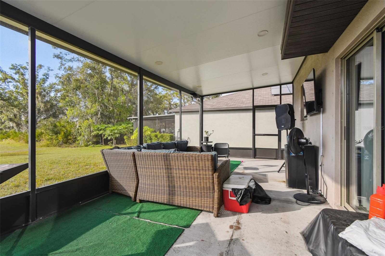 Image 35 of 74 For 13009 Meadow Pond Place