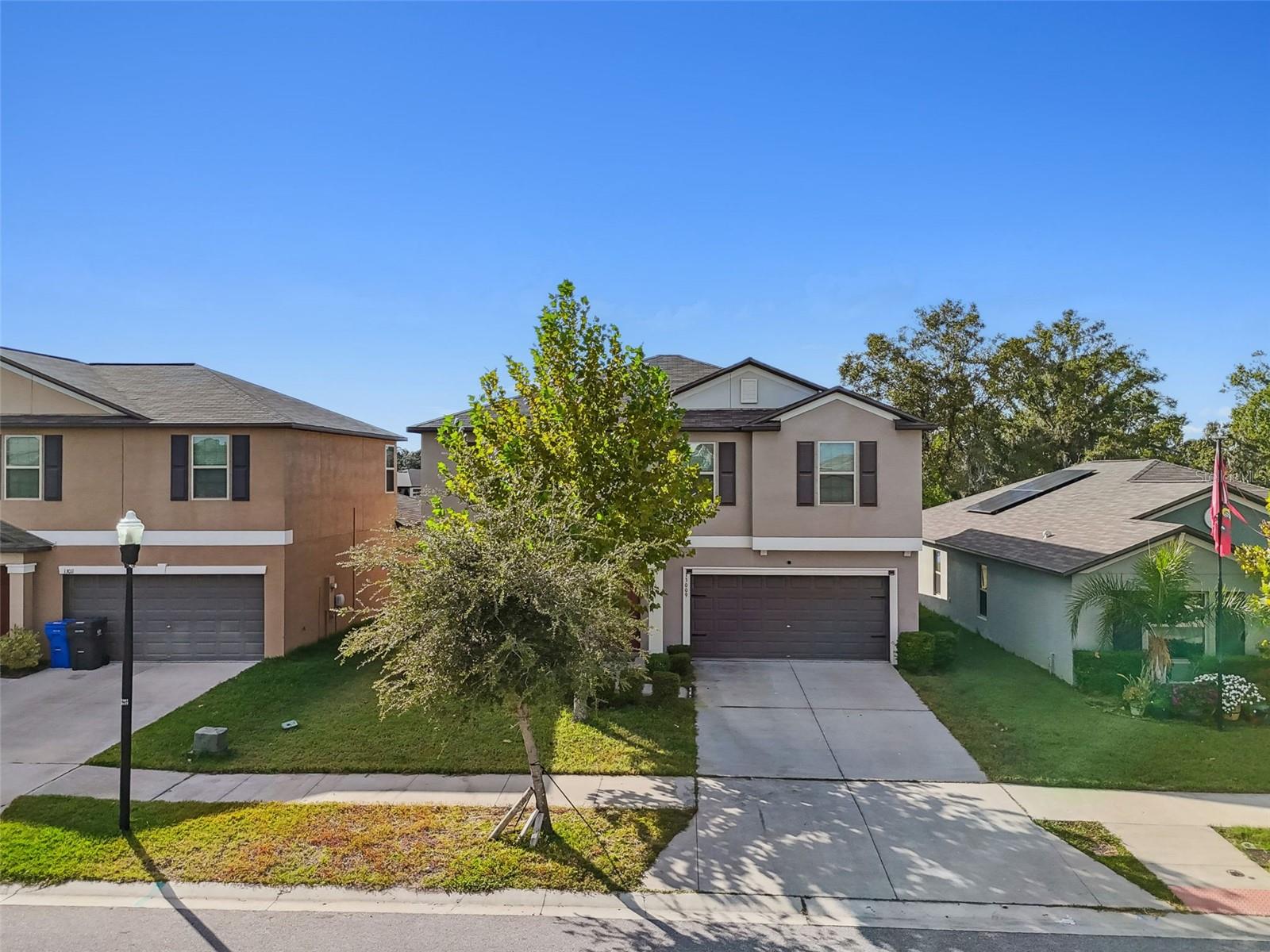 Image 45 of 74 For 13009 Meadow Pond Place