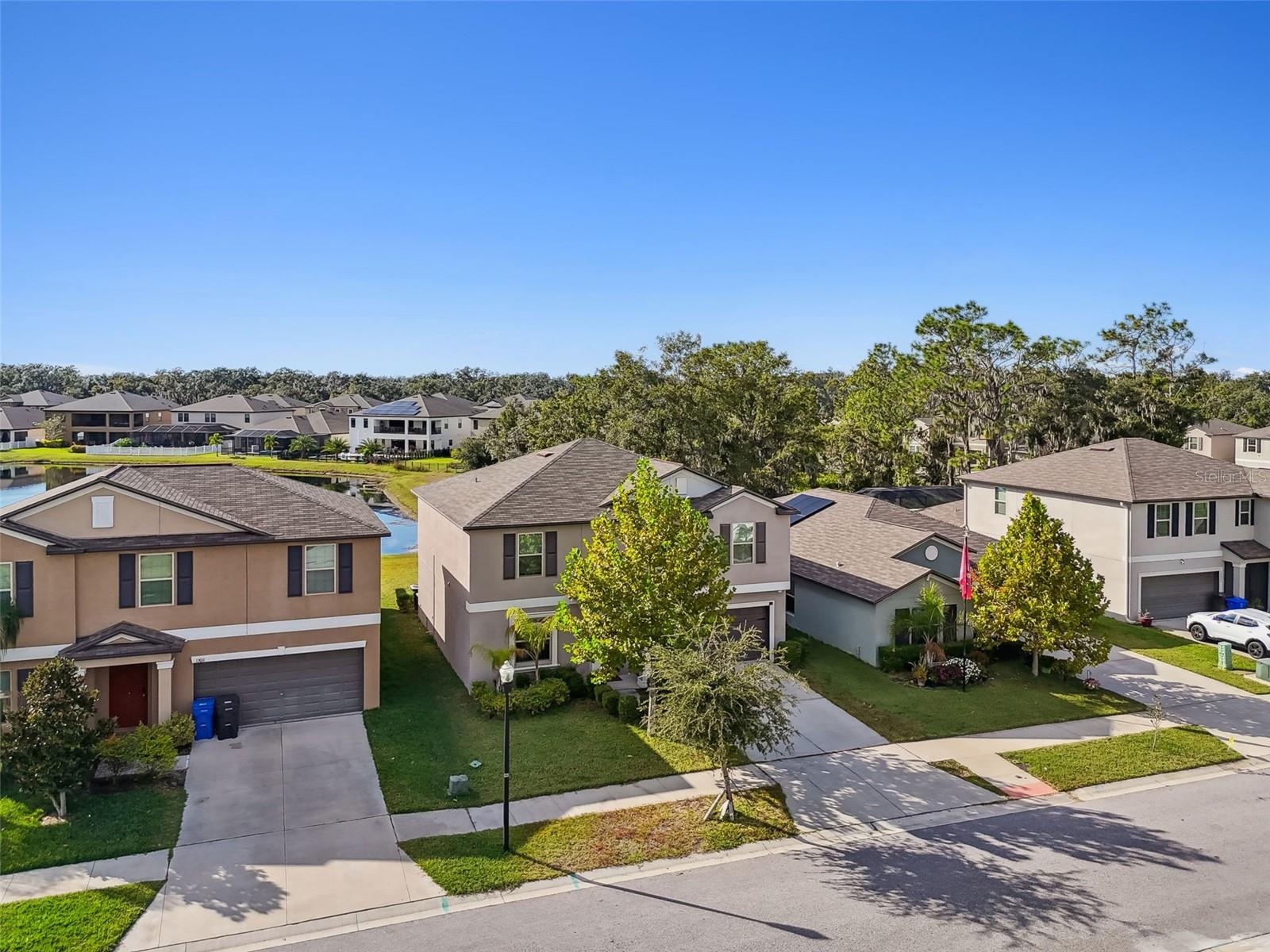 Image 47 of 74 For 13009 Meadow Pond Place