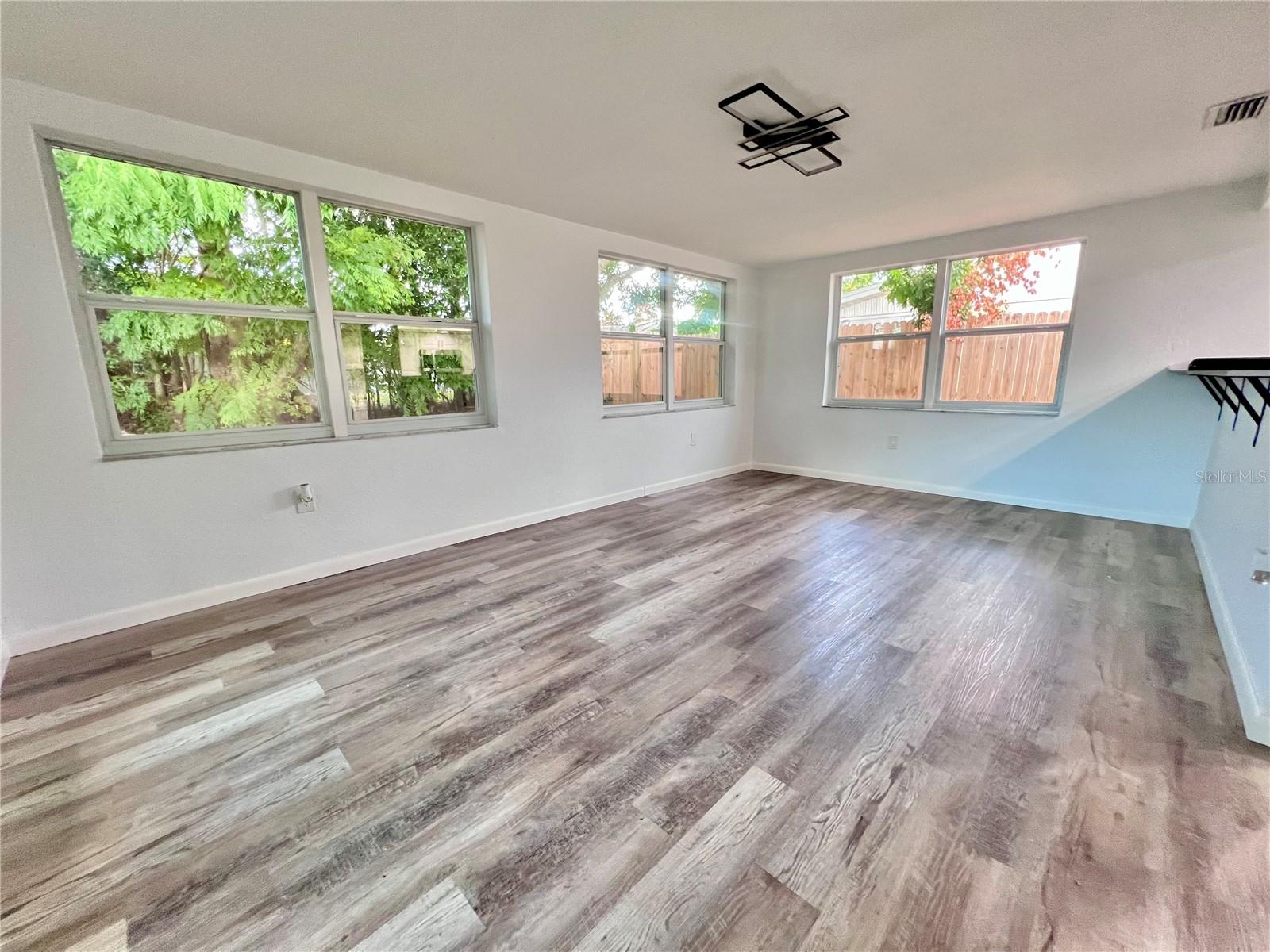 Image 11 of 27 For 5703 Andrea Drive