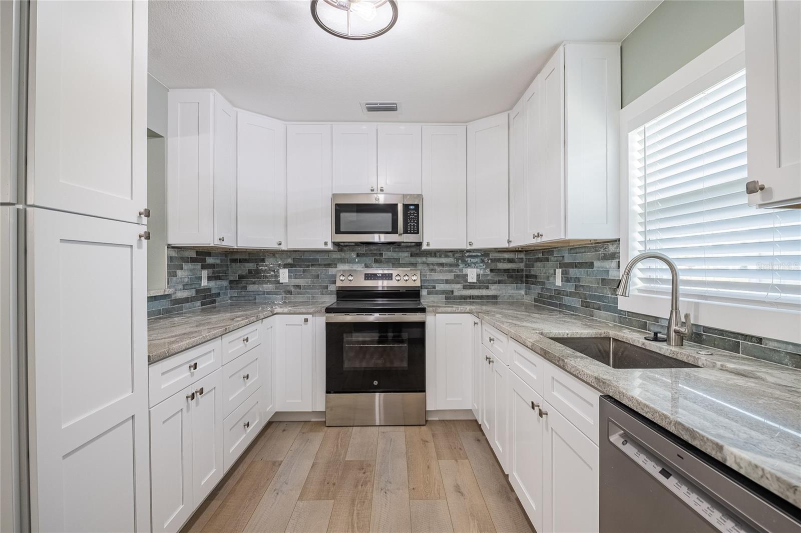 Image 5 of 40 For 3531 73rd Street N